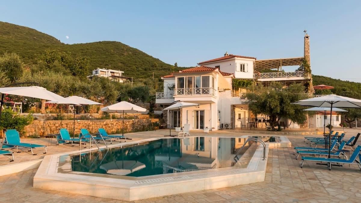 Villa Needa'S - Eros Loft With Infinity Pool Καλαμάτα Εξωτερικό φωτογραφία